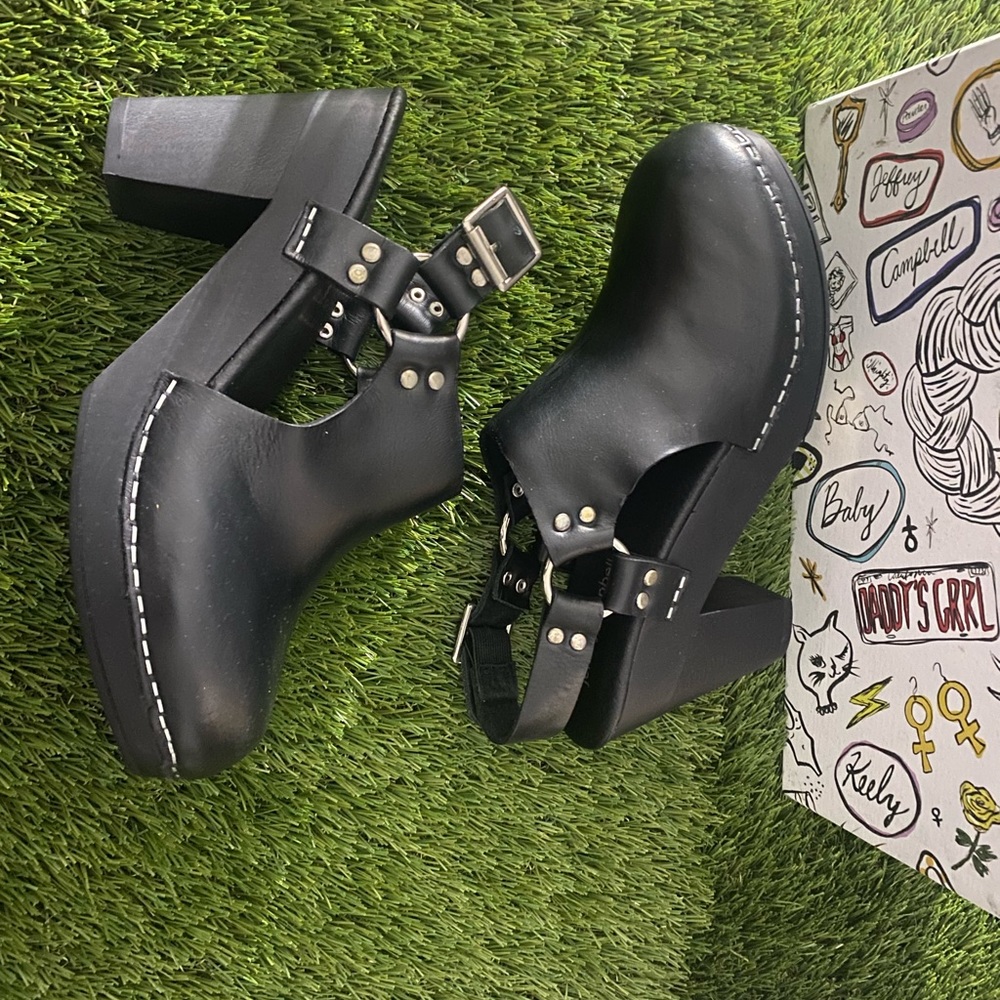 Jeffrey campbells heels size 6